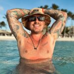 Federico Bal Instagram – Unas que me quedaron desde el paraíso. Unos días inolvidables que pronto verán en @restodelmundo13 por @eltrecetv ! Gracias amigos de @arubabonbini #aruba #arubabonbini Aruba One Happy Island