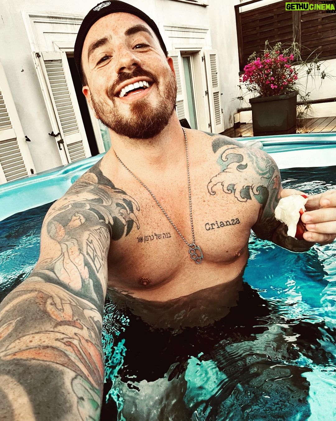 Federico Bal Instagram - El mejor hotel de #Roma @thefirstroma ! Con hidromasaje en el cuarto con una terraza increíble, a 2 cuadras de Piazza de Popolo y a 1 de Via del Corso, unas camas espectaculares para descansar todo lo caminado y un desayuno con vista panorámica de la ciudad soñado! #roma #italia #hotel Rome, Italy