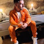 Federico Bal Instagram – Con questo look “tano”, mi sento parte di questo brand iconico italiano.

@kappa @kappa_arg 
#Kappa #KappaAuthentic Perugia, Italy