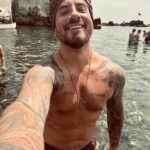 Federico Bal Instagram – Les dejo unas postales desde Génova, la tierra de mis ancestros, de los Barbieri. Una visita emocionante a la tierra madre de muchos argentinos. Pronto lo verán en @restodelmundo13 !
Seguimos recorriendo Italia, más feliz no puedo estar 🇮🇹🤯♥️🫶🏻✈️ Genova, Italy