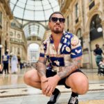 Federico Bal Instagram – Dos looks que parlan italiano pero los traje de Buenos Aires y son de los amigos de @sonobydolce Milan, Italy