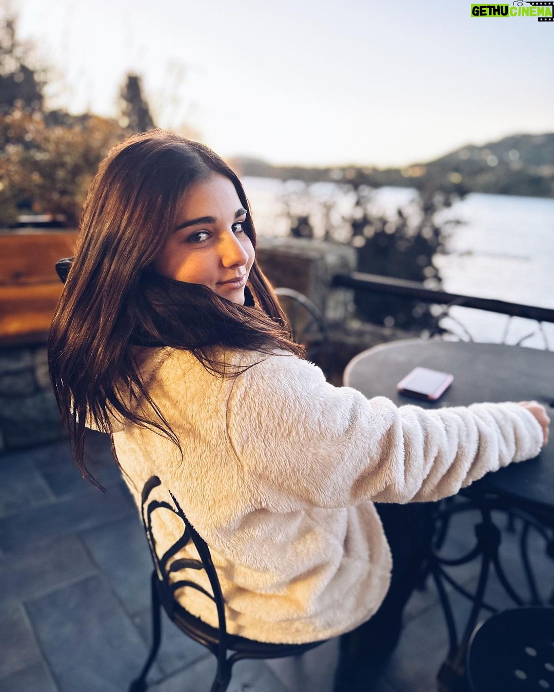 Federico Bal - 5.2K Likes - Postales de unos días maravillosos en familia. Nieve y amigos en el sur. Gracias @barilochear por siempre recibirnos tan bien 😍