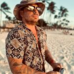 Federico Bal Instagram – Unas que me quedaron desde el paraíso. Unos días inolvidables que pronto verán en @restodelmundo13 por @eltrecetv ! Gracias amigos de @arubabonbini #aruba #arubabonbini Aruba One Happy Island