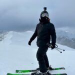 Federico Bal Instagram - Estos días en la montaña que necesitaba tanto. Fueron días de muchas cosas, reuniones, emociones. Poder volver a esquiar después de algunos años parados por mi accidente en Brasil, disfrutar del aire puro y volver a enamorarme una vez más del sur, de su gente, era lo que necesitaba. Y con el personaje de mi primo @bal.luciano que me sigue en todas. Deslicen y vean el último vídeo con una hermosa caída. Sean felices y AGUANTE RIVER LA PUTA MADRE. Neuquén, Villa La Angostura