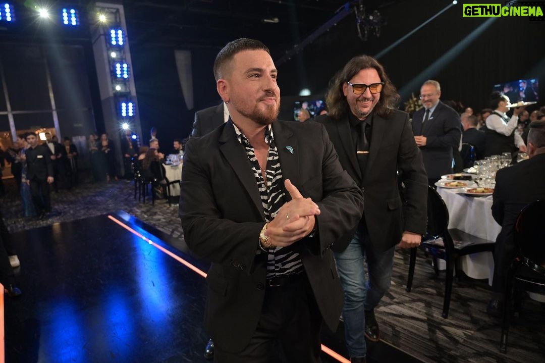 Federico Bal Instagram - Es que no lo supero. Último post de los #MartinFierro2023 lo prometo! Como detalle de color, vean el momento del triunfo, las mozas casi vuelan con la burrata por los aires. Gracias aptra, una vez más. Hilton Buenos Aires