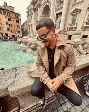Federico Bal Instagram - R O M A ♥️

Podría decir tanto de esta ciudad, de su gente, sus comidas, sus calles, los amigos, la noche. Pero prefiero subir estas fotos que hablan solas, a modo de adelanto de lo que verán en unas semanas por @restodelmundo13 ! Volvemos a casa, pero con una valija repleta de anécdotas 🥹🇮🇹♥️