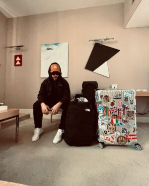 Federico Bal Instagram - R O M A ♥️

Podría decir tanto de esta ciudad, de su gente, sus comidas, sus calles, los amigos, la noche. Pero prefiero subir estas fotos que hablan solas, a modo de adelanto de lo que verán en unas semanas por @restodelmundo13 ! Volvemos a casa, pero con una valija repleta de anécdotas 🥹🇮🇹♥️