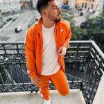Federico Bal Instagram – Con questo look “tano”, mi sento parte di questo brand iconico italiano.

@kappa @kappa_arg 
#Kappa #KappaAuthentic Perugia, Italy