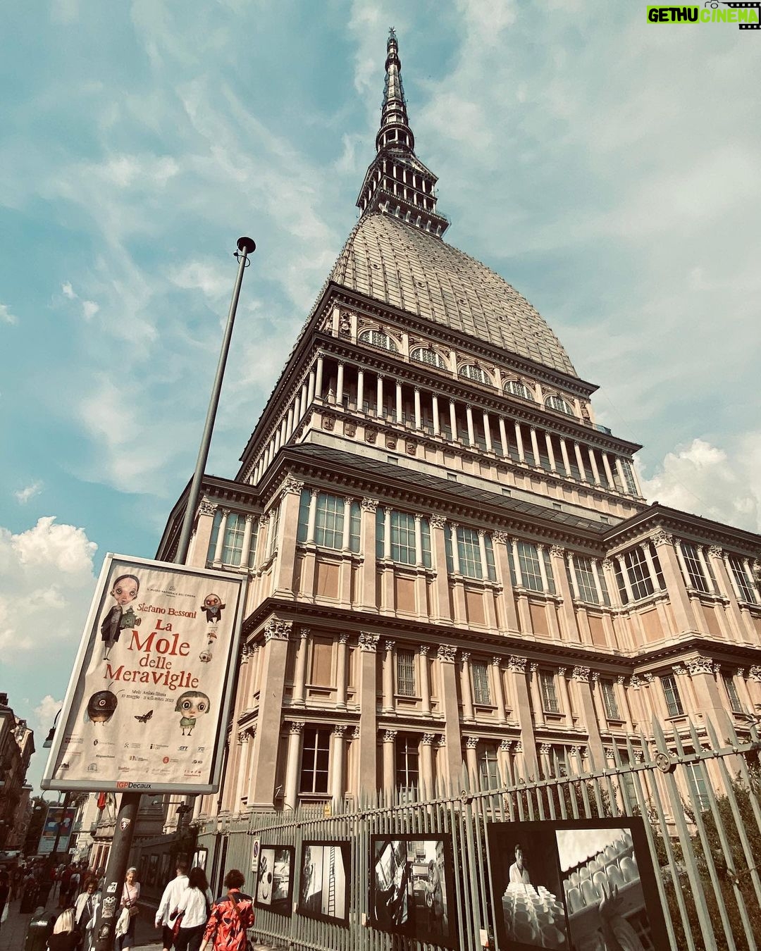 Federico Bal - 6.9K Likes - Seguimos recorriendo Italia. No se imaginan los programas que se vienen en @restodelmundo13 ! Acá les dejo unas random de Turín. Que ciudad, que placer poder recorrer estos lugares y en muy poco tiempo poder mostrárselos en la pantalla de @eltrecetv ! Es mi trabajo soñado? Claro que si.