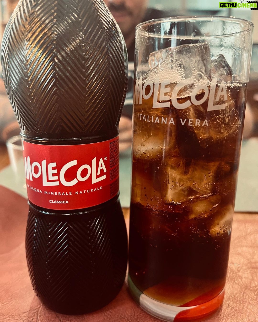 Federico Bal - 6.9K Likes - Seguimos recorriendo Italia. No se imaginan los programas que se vienen en @restodelmundo13 ! Acá les dejo unas random de Turín. Que ciudad, que placer poder recorrer estos lugares y en muy poco tiempo poder mostrárselos en la pantalla de @eltrecetv ! Es mi trabajo soñado? Claro que si.