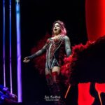 Federico Bal Instagram - Acá, en ese estado, en ese momento del aplauso final, siendo feliz, como nunca antes en un escenario. Ahí quisiera quedarme a vivir. Lola los espera de martes a domingo con un elenco alucinante y para contar una historia divina en @kinkyargentina en la sala “radiocity” del @centrodeartemdp ! Entradas por @plateanet link en bio! . . . . . Ph @phluisfrontini Mar del Plata, Argentina