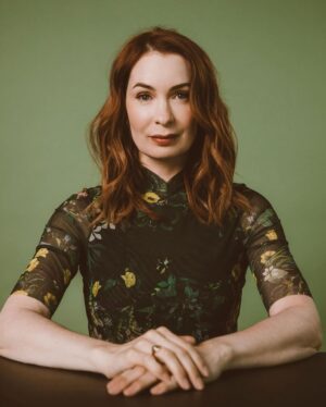 Felicia Day Instagram - Me when I heard the AMPTP wants the right to animate our corpses like puppets with AI for free after we die. #sagaftrastrong  #wewontsettle
Photo by @selashiloni, makeup by @_beautybygg_ styling by @pocketfullofsequins