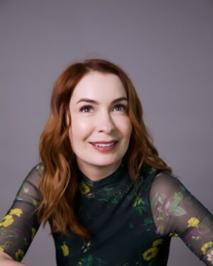 Felicia Day Instagram - Just imagining a world where my daughter doesn’t have to go through some of the crap I have in my life because of her gender. Happy International Women’s Day!