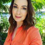 Felicia Day Instagram - Feeling pretty in my garden until I realized there was a creeper behind me.