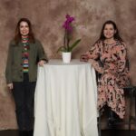 Felicia Day Instagram - Photo opp for the ages. #goddess @geenadavisorg