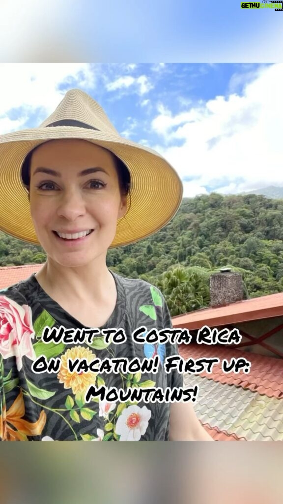Felicia Day Instagram - Had an amazing time in the Poás Volcano mountain area in Costa Rica! @peacelodgeandwaterfallgardens was wonderful and I’m obsessed with Freddo Fresas food lol. Onto the beaches!