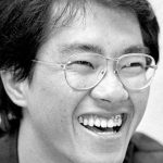 Felipe Castanhari Instagram – O criador de uma das obras mais marcantes do entretenimento nos deixou… Akira Toriyama, o gênio por trás de Dragon Ball. Fica difícil não sentir tristeza ao lembrar que meu primeiro contato sério com a literatura foram os mangás de Dragon Ball. Foi com eles que comecei a desenvolver minha paixão por desenho, o que eventualmente me levou a estudar animação e a torná-la grande parte da minha vida profissional. 

Quando criança eu jamais imaginaria que aquela obra alcançaria um sucesso tão absurdo ao ponto de marcar toda uma geração. Em pouco tempo, vieram os animes: o clássico Dragon Ball que eu assistia aos sábados no SBT, seguido de Dragon Ball Z na Cartoon Network, e Dragon Ball GT na extinta TV Globinho. Pra onde eu olhava eu via Dragon Ball, estava na escola, nas bancas, na TV e até no Cinema. Os personagens criados por Akira Toriyama foram tão significativos para mim que tenho um pequeno Goku segurando a esfera de quatro estrelas (presente do seu avô) tatuado no meu braço. Gostaria de dedicar um momento para recordar alguns momentos mágicos que nasceram da criatividade desse mestre. Que ele descanse em paz e que sua família receba todo o carinho de seus fãs ao redor do mundo.