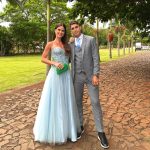 Felipe Prior Instagram - Mais uma missão concluída, dessa vez padrinho e madrinha. Obrigada @newstarfashion pela minha roupa e da minha namorada, estávamos muito chics! Foz do Iguaçu