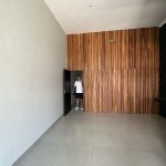Felipe Prior Instagram - Eu vi gente falando que eu tenho dinheiro, porque sou playboy , porque isso… porque aquilo . Minha resposta pra muita gente que fala besteira . Eu trabalho pra caramba. Abri mão de muita coisa na minha vida , viagens , baladas , muito Danone pra chegar onde estou chegando. Ahhh e por causa de BBB, meu 🥚. Com 17 anos eu já guardava meu dinheiro pra isso. Eu ver essas quatro casas com essa vista pra pedra de atibaia , onde eu comecei a minha vida na construção . Isso só me dá mais força e sei que estou no caminho certo. Lembrando essas casas estão à venda . Informações: +55 11 95894-3441 - falar com responsável Localização privilegiada. Valores a partir de R$ 950.000 Aceita financiamento e permuta dependendo do que vier Atibaia, Sao Paulo, Brazil