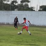 Felipe Prior Instagram - Final de semana jogando bola com os parceiros e a gata dando o toque dela no meu feed, vlw amor @jessicacastrosc Atalaia, Alagoas