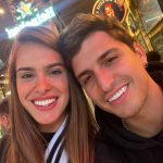Felipe Prior Instagram - Dos stories para o feed. Curtindo o fds no boteco com minha gata.