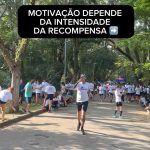 Felipe Prior Instagram - Sou movido a desafios e recompensa. Mais uma meta batida com sucesso e a comemoração óbvio com o meu danone e a minha coach de corrida 😄 @jessicacastrosc