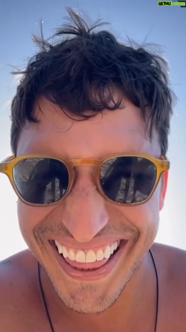 Felipe Prior Instagram - Entrei na trend 😂 e lancei a braba do carnaval, e aà qual capa do meu album curtiram mais? São Paulo, Brazil