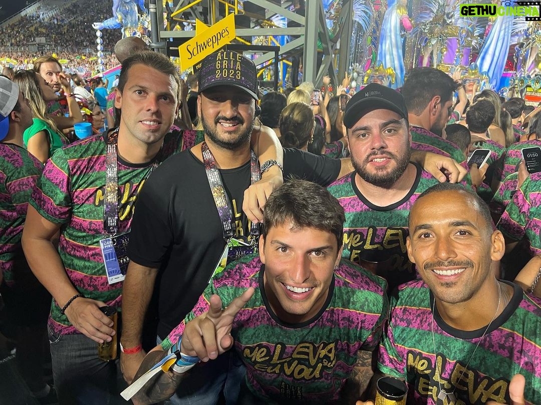 Felipe Prior Instagram - Alegria y alegria… a gente é assim Rio de Janeiro, Rio de Janeiro