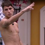 Felipe Prior Instagram - Galera tava aqui pensando . Acho q to precisando entrar no bbb de novo . Para ficar na xepa, olhem quanto que eu emagreci. Hahaha quem tá focado e disposta a ganhar o programa não fica reclamando. Eu fiquei 7 semana na xepa direto e foi uma esperiencia do caramba . Ficaria 3 meses para vencer e sem reclamar. Hahahahaha Entrei de um jeito e saí a capa da gaita. PROJAC, Rio de Janeiro