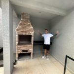 Felipe Prior Instagram - Nada melhor do que acordar cedo e ver o resultado da sua dedicação, dando certo . Tudo que deixamos de fazer tem um propósito. Abrir mão as vezes faz parte, deixar de fazer algo que muito quer tem seus benefícios quando você consegue ver o propósito de tudo . Deus é maravilhoso e sabe de tudo. Nunca perca sua fé e acredite que tudo vai dar certo. Quem diria que com 21 anos um jovem que cursava arquitetura e se dedicava a juntar dinheiro do estágio e fazer 3 trabalhos ao mesmo tempo. Pra comprar seu primeiro terreno. Um dia ia estar construindo o seu sonho de fazer suas casas para venda. Isso é só o começo . Obrigado Deus . Tudo vai dar certo. Obrigado 🙏🏼🙏🏼 Vão querer te derrubar mas não vão conseguir . Podem tirar tudo que tenho mas eu sou forte e vou recuperar com o apoio de Deus . Atibaia, Sao Paulo, Brazil