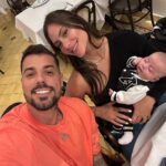 Felipe Ribeiro Instagram - selfie de tiozão pra falar o quanto eu amo essa mulher e o quanto eu sou feliz de estarmos formando essa família linda! Parabéns pelo dia de hoje e por essa mulher e mãe incrivel que me surpreende todos os dias 🤍 te amo mamae do Dom, feliz dia 🤍 Alphaville