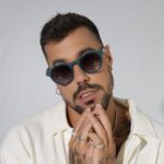 Felipe Ribeiro Instagram – As vezes a gente finge de modelo 🧐 @use.doom