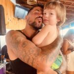 Felipe Ribeiro Instagram – Hoje é dia do carinha que deu um significado ainda maior pra nossa família, nosso Bezão! 🤍 “Dido” morre de saudades todo dia mas ta chegando pra te jogar pro alto meu mlk! Te amo @bezarattini