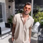 Felipe Ribeiro Instagram – GET READY WITH LIPE 
Pra um dominguinho de sol em SP ☀️ mas acho que vou ter que começar a mudar o início do video de cueca néan, tivemos dura por aqui 👀😂 gostaru meninxs? CAIU NO PAPIM DO LIPE @dessacastorino