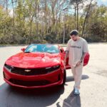 Felipe Ribeiro Instagram - nada mal por aqui pelas américas 🇺🇸 com a @godriveusa_ andar de nave ficou fácil viu 😮‍💨 fizeram a viagem ser ainda mais especial com nosso carro pra família e esse pra gente dar um rolê. serviço premium e o carro pro seu gosto e necessidade! Tkssss @godriveusa_ @roteirovip Kessimme, Orlando, Florida.