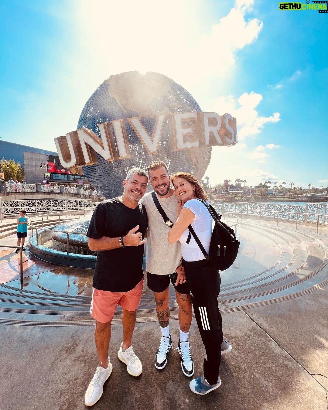 Felipe Ribeiro Instagram - Dias maravilhosos ao lado dos meus coroas 🤍🤍🤍 Universal Studios Theme Parks in Orlando