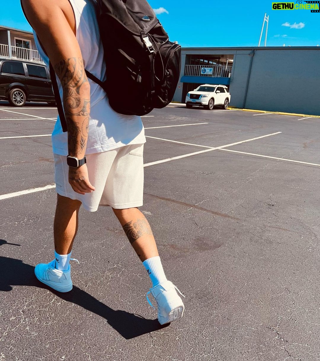 Felipe Ribeiro Instagram - american vibes Kessimme, Orlando, Florida.