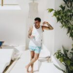 Felipe Ribeiro Instagram - Meio grécia meio gostoso mas com @schweppesbr @reveillondogostoso 📸 @pedrogiannini São Miguel do Gostoso