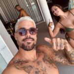 Felipe Ribeiro Instagram – Puro suco do rio de janeiro, cabelo platinado na @barbeer, cerveja gelada, bolรฃo de sunga, crianรงada brincando! voltamos as raizes pra esse fim de ano Barra da Tijuca