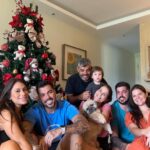 Felipe Ribeiro Instagram - Meu bem mais precioso 🎄 e esse ano ainda mais especial, com o nosso Dom dentro do forninho, e com o Bê alegrando ainda mais nossa família 💙 Muito amor da nossa família e um feliz natal a todos vocês 🎄💙