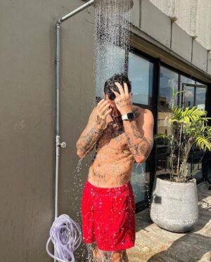 Felipe Ribeiro Instagram - um sabadinho de sol gostoso com a mamaim // nao ri da ultima foto 🫠🤏🏽