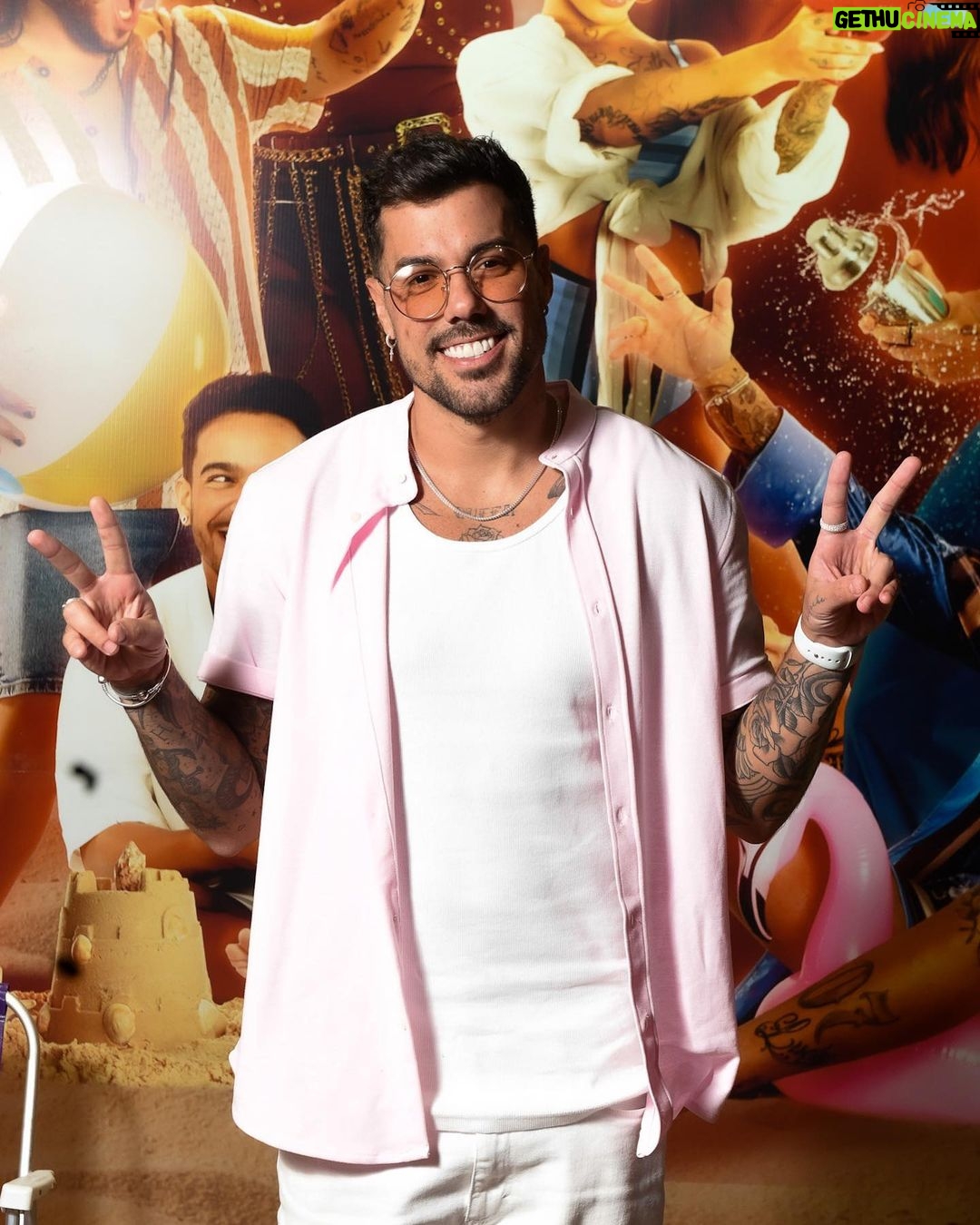 Felipe Ribeiro Instagram - Bom filho a casa torna e dia 15 o salseiro começa de verdade 🔥