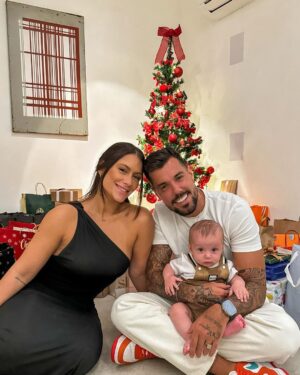 Felipe Ribeiro Instagram - Feliz Natal famíliaaaaa 🎄👶🏻🤍
Primeiro natal do Domdom😍🤏🏼