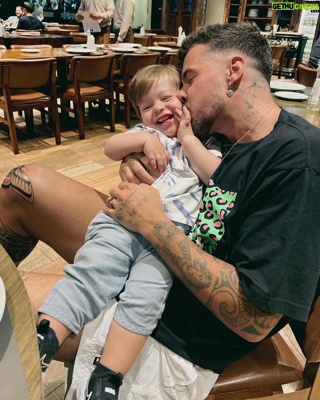 Felipe Ribeiro Instagram - o aniversário é do bolão e esse foi nosso maior presente 🤍 te amo mlk Rio de Janeiro, Rio de Janeiro