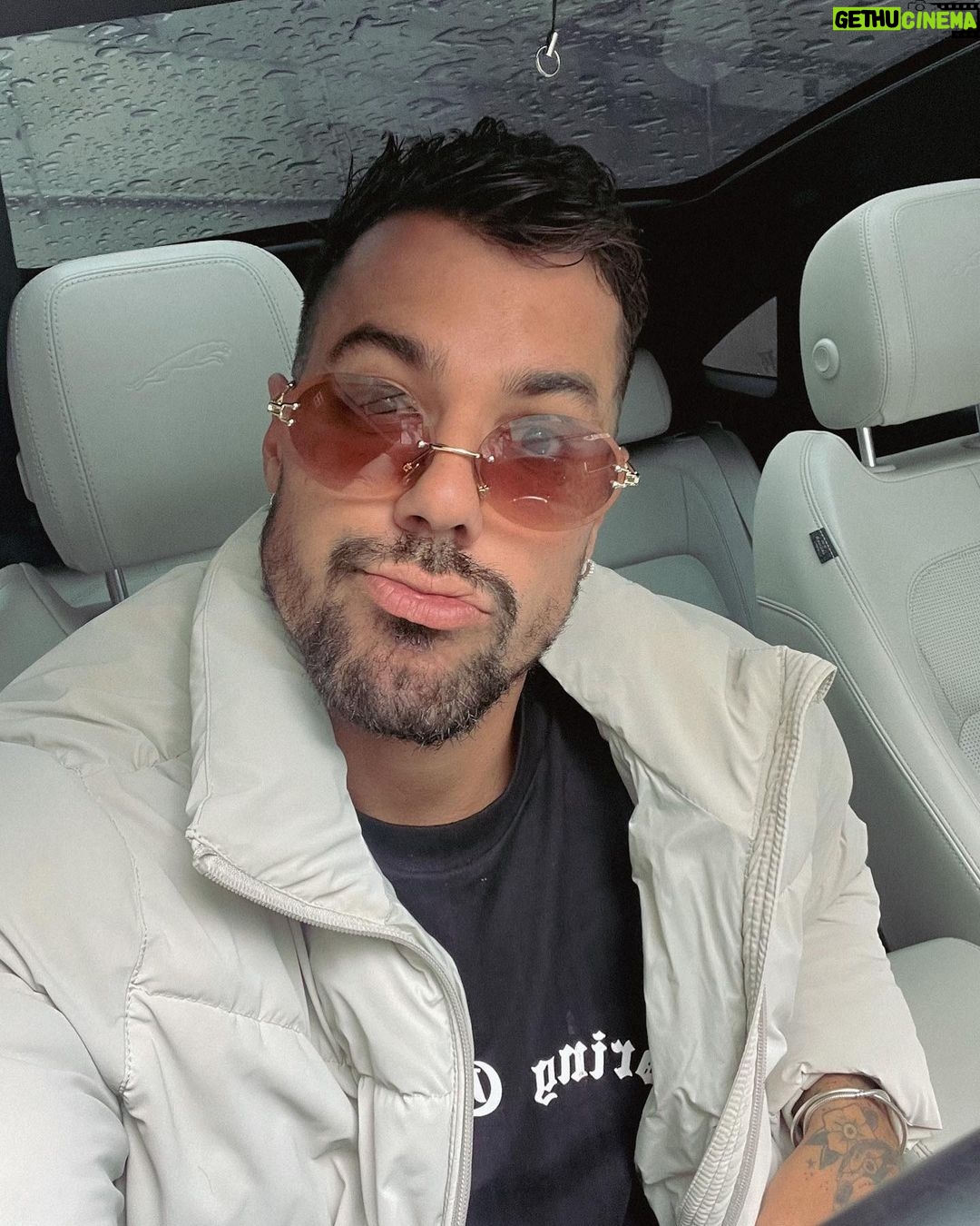 Felipe Ribeiro Instagram - oi néan, só pra dizer que to sobrevivendo ao frio de sp 🥶 São Paulo, Brazil