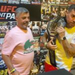 Felipe Ribeiro Instagram - Ontem foi dia de levar o coroa no @ufc_brasil 🥊 que experiência maravilhosa! Obrigado @ufcfightpassbr 🥊