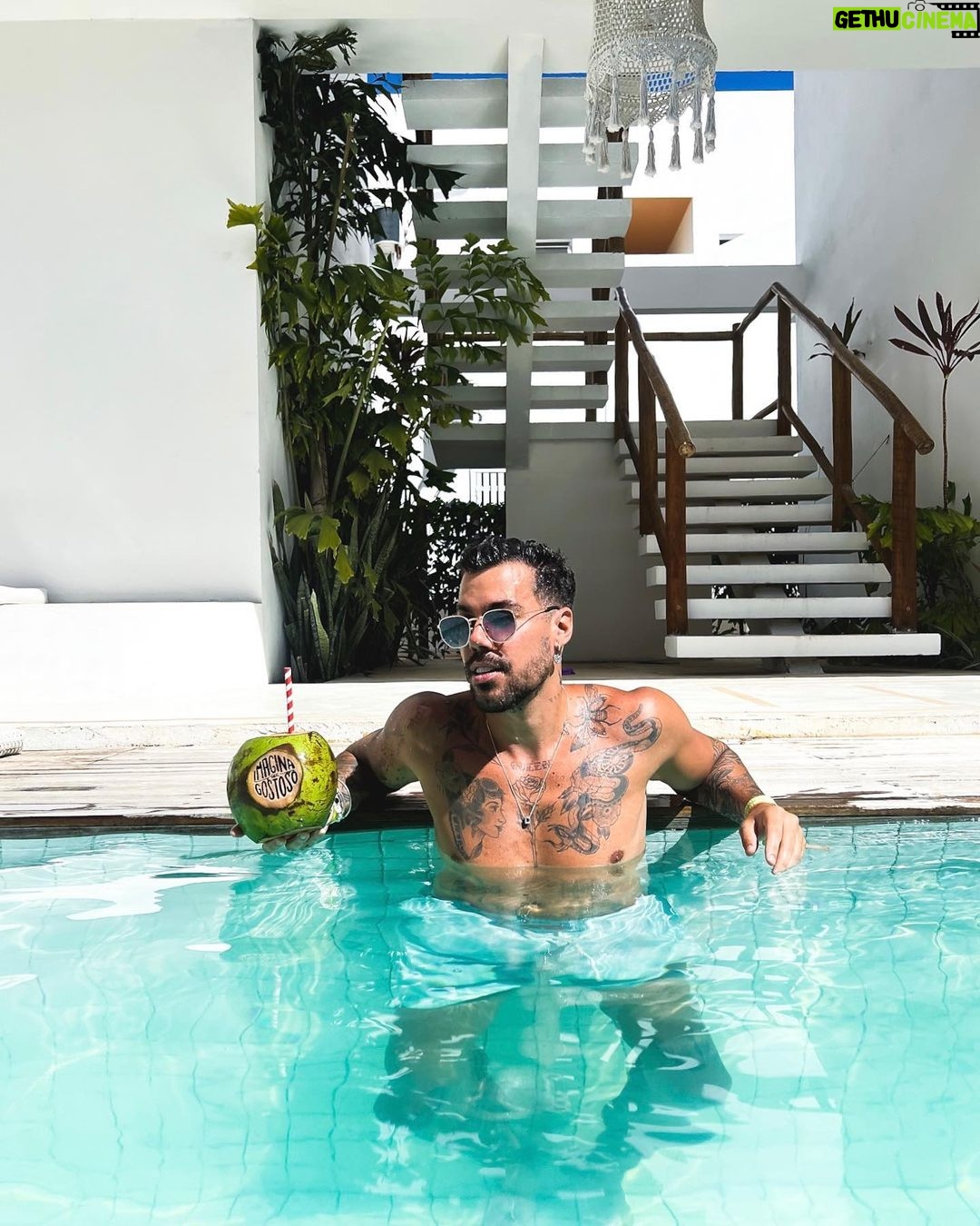 Felipe Ribeiro Instagram - @reveillondogostoso lhe amo