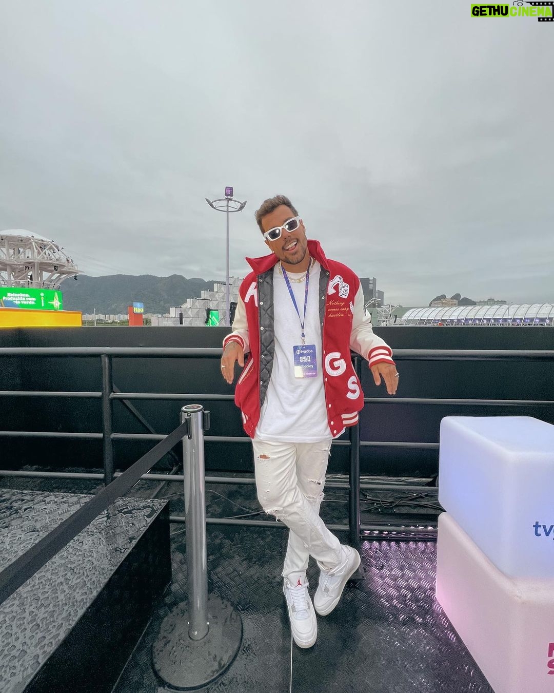 Felipe Ribeiro Instagram - Diz aí se eu não mandei bem? O @Globoplay zerou o rock in rio com esse stand, cola lá e você vai entender o que eu tô falando. Ahhh, não esquece: quem tem assiste aos melhores shows em 4k!