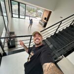 Felipe Ribeiro Instagram - É REALIDADE! A NOSSA CASA 🏠 Não tenho palavras pra descrever esse sentimento, temos a nossa casa 🥹🥹🥹🥹🥹 Do jeito que sempre sonhei poder proporcionar pra minha família, não foi fácil, não é facil, e é só o começo do que posso e vou fazer por vocês, é tudo pra você meu filho 🤍🤍🤍 NOSSA CASA PRÓPRIA Alphaville