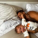 Felipe Ribeiro Instagram - Surra de cócegas de toda manhã 🩵 nosso dominguinho